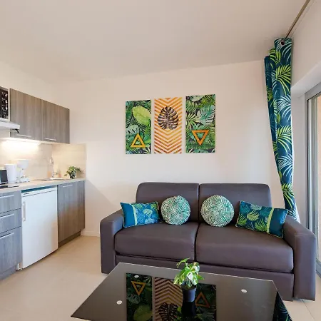 Daire Le Domaine De La Croisette By Interhome Sainte-Maxime